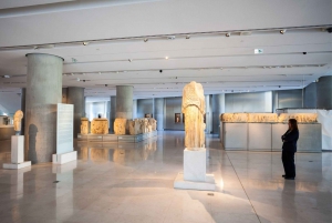 Athens: Acropolis Museum Guided Walking Tour in Spanish