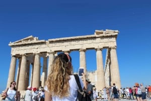 Ateena: Akropolis & 2 museota E-liput ja 3 äänikierrosta.