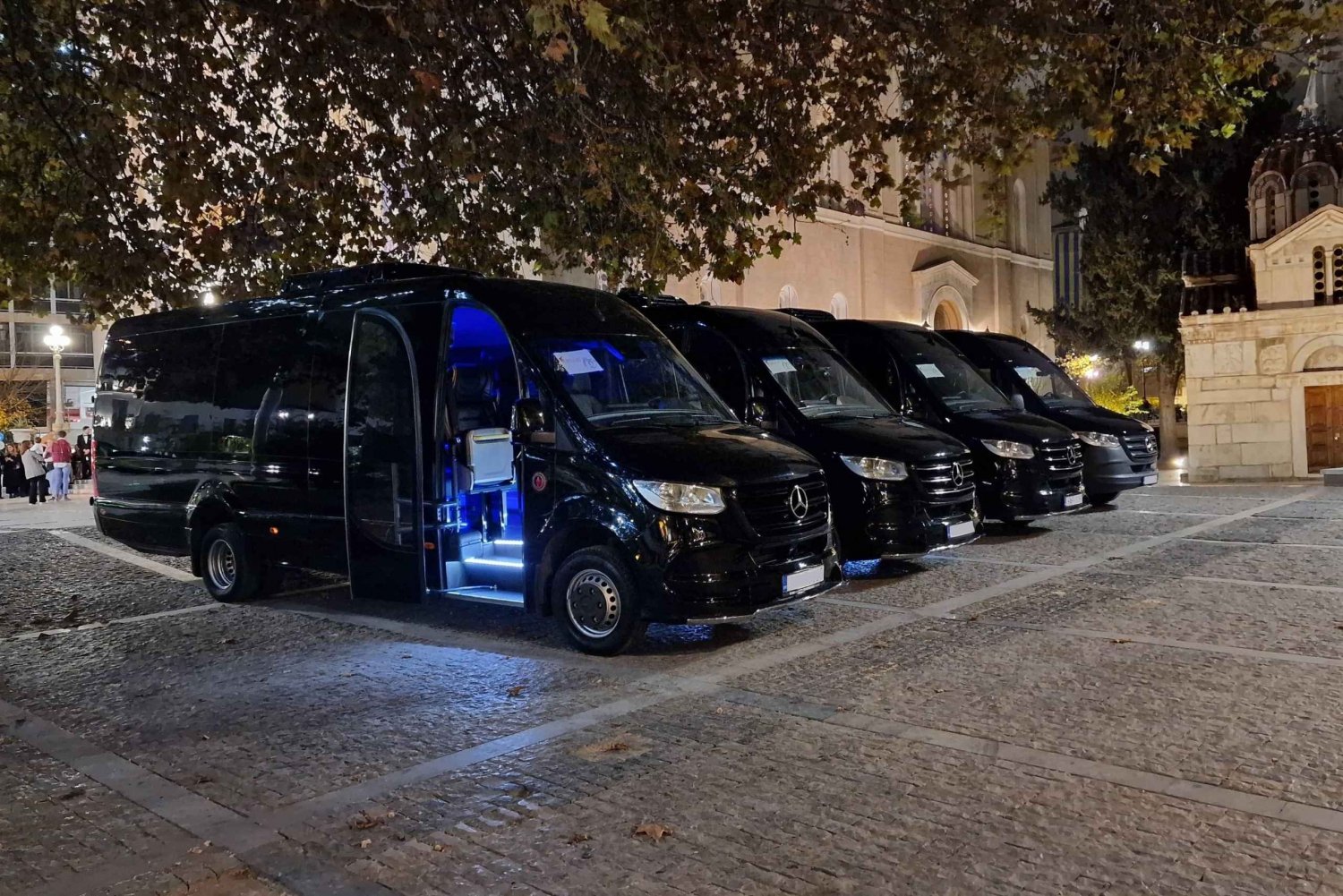 Łatwy transfer vanem i minibusem z lotniska w Atenach do miasta Ateny