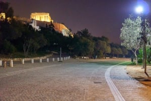 Atenas à noite: excursão a pé para pequenos grupos com jantar