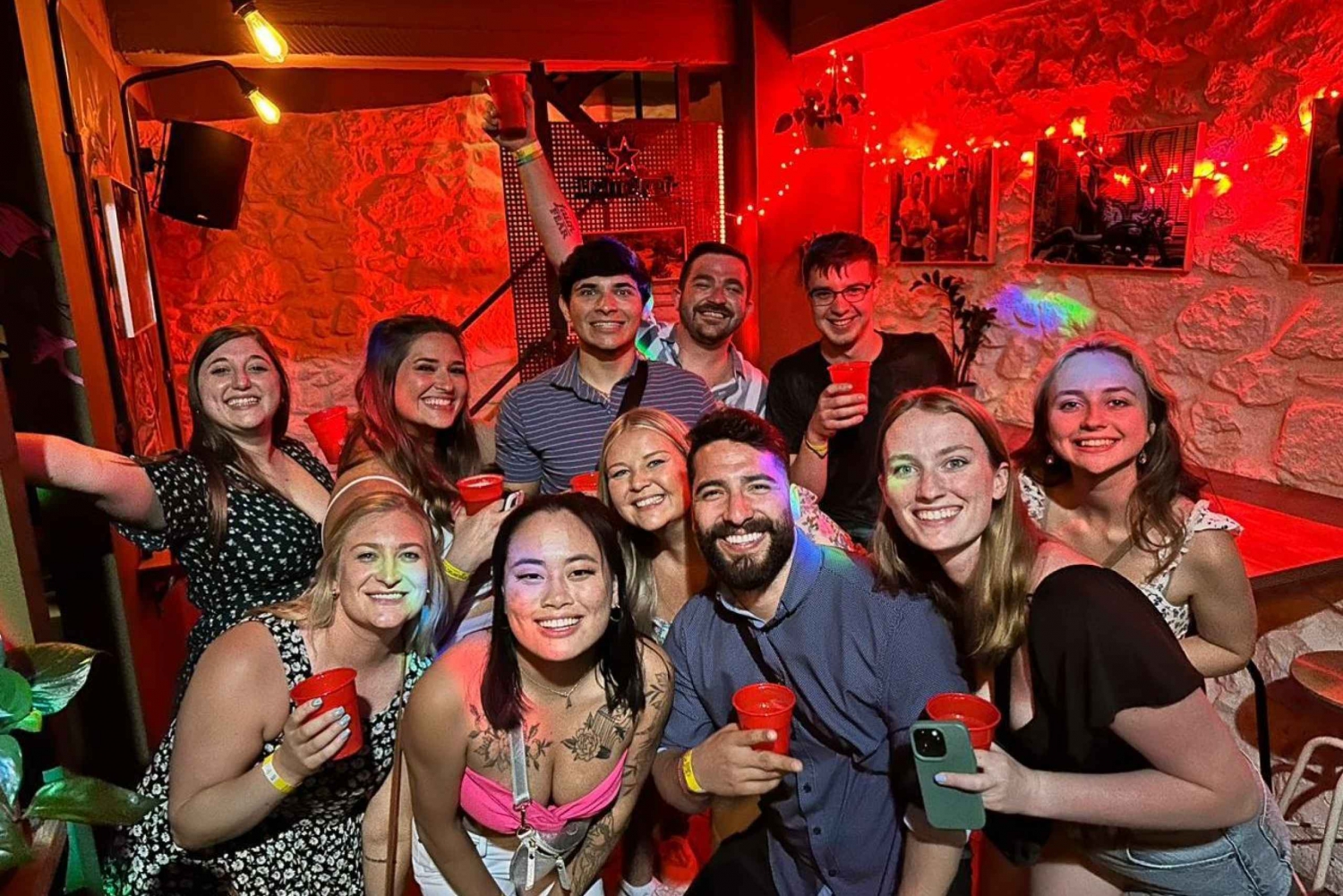 Athens: Bar Crawl with Free Drinks and Club Entry