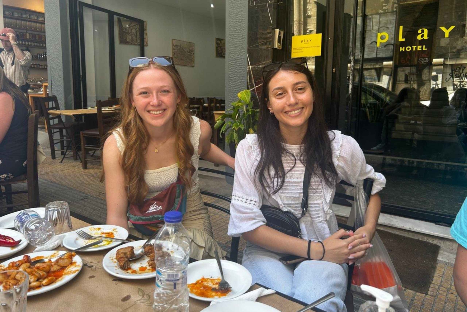 Афины ночью: пешеходная экскурсия для небольшой группы | Ужин включен