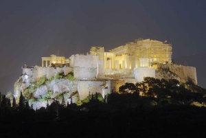 Афины ночью: пешеходная экскурсия для небольшой группы | Ужин включен