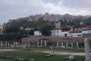 Афины ночью: пешеходная экскурсия для небольшой группы | Ужин включен