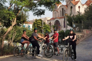 Athens: Sightseeing Small Group Bike Tour