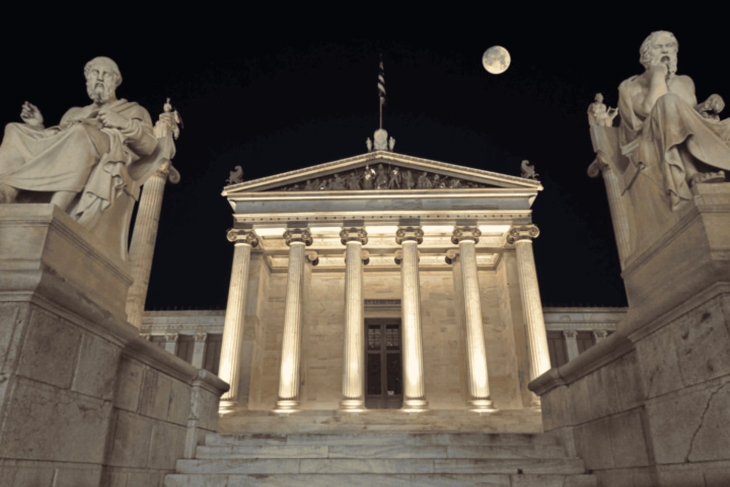 Atenas: Recorrido nocturno a pie por lo más destacado de la ciudad en español