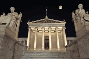 Atenas: Recorrido nocturno a pie por lo más destacado de la ciudad en español