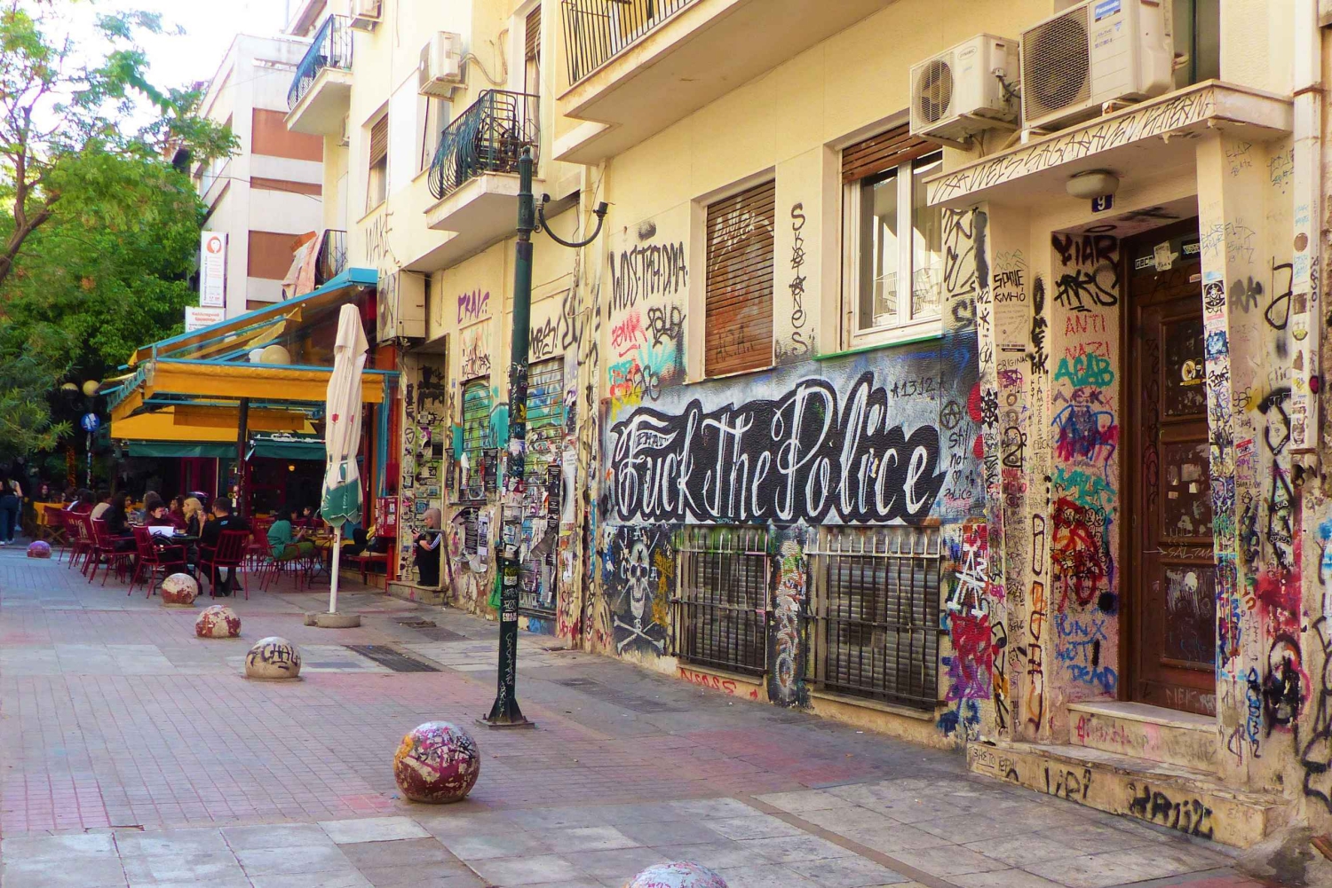 Ateena: Kapinan kaupunki