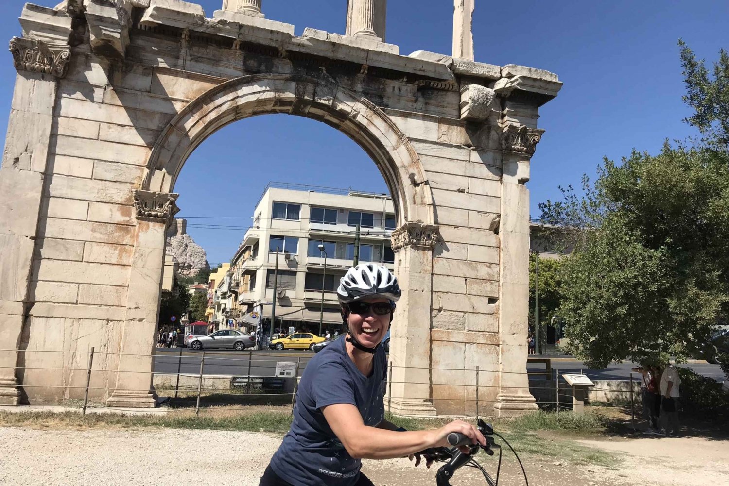 Athens: Electric Bike Tour to Classic Monuments