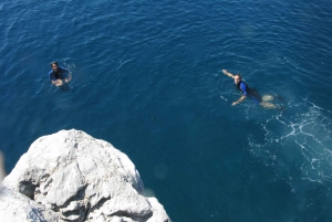 Athens: Cliff Diving Boat Trip in Nea Makri