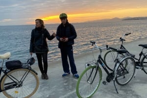 Avventura in bicicletta e nuoto sulla costa di Atene