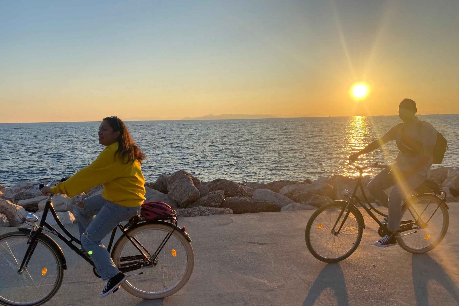 Cykeltur langs Athens kyst og svømmeeventyr