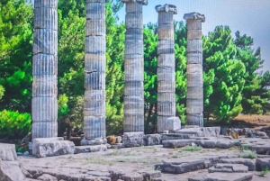 アテネ：コリントス運河と古代オリンピアのプライベートツアー