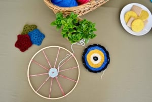 Афины: мастер-класс по плетению «злого глаза» с греческим чаем