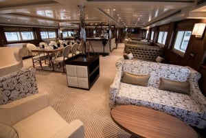Athens: VIP Cruise Seats with Lunch from Athens to Saronic