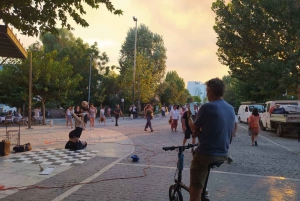 Athen: Oplev byen på en aftentur på elcykel