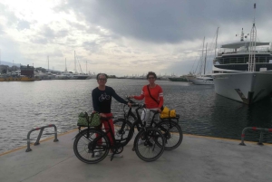 Athen: Tur langs kysten med el-sykkel og guide