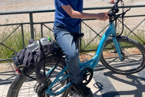 Athen: Tur langs kysten med el-sykkel og guide