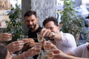 Athen: Gåtur med mad om aftenen