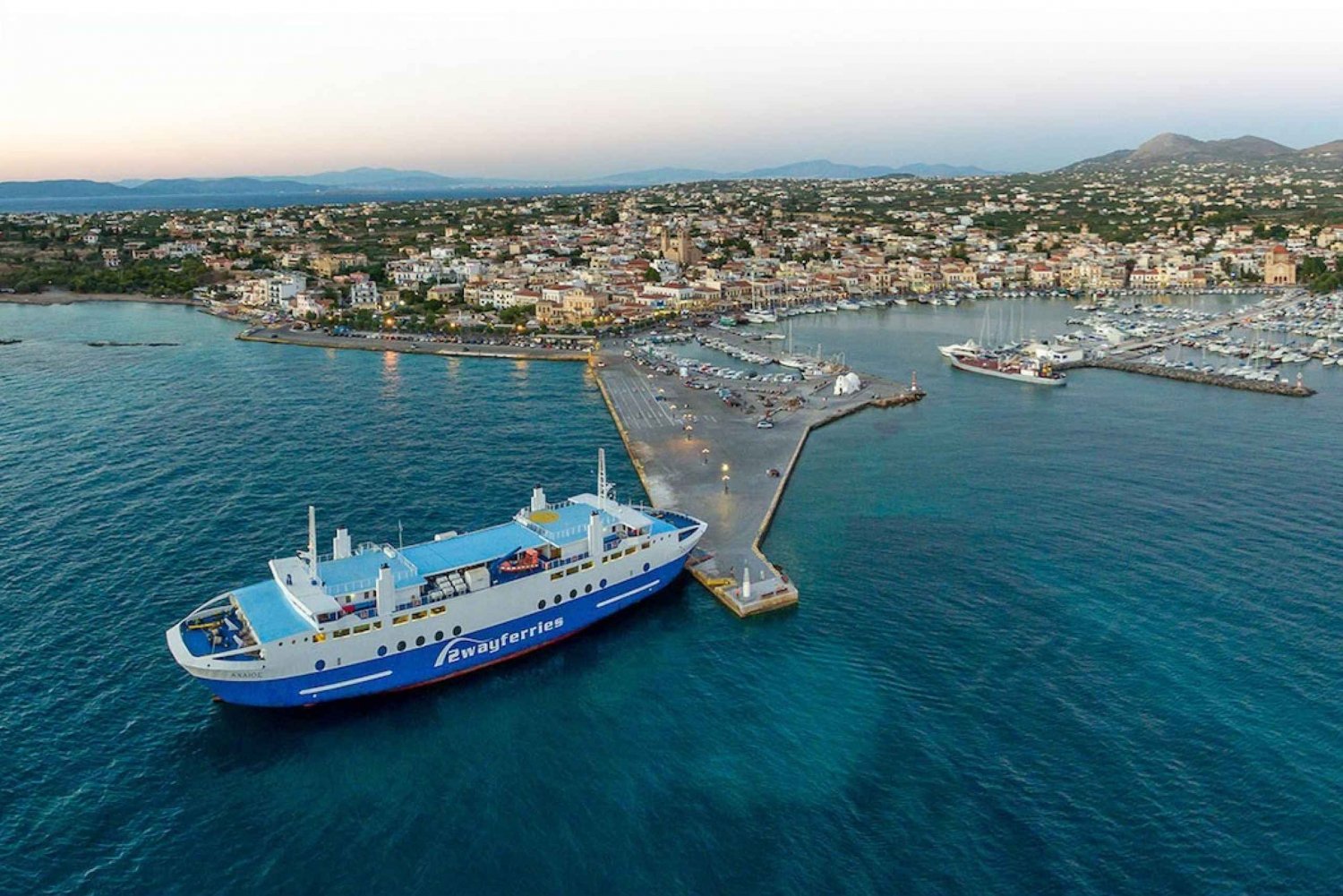 Athen: Færgebillet til/fra øen Aegina