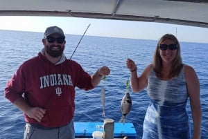 Atenas: experiência de viagem de pesca em um barco com refeição de frutos do mar