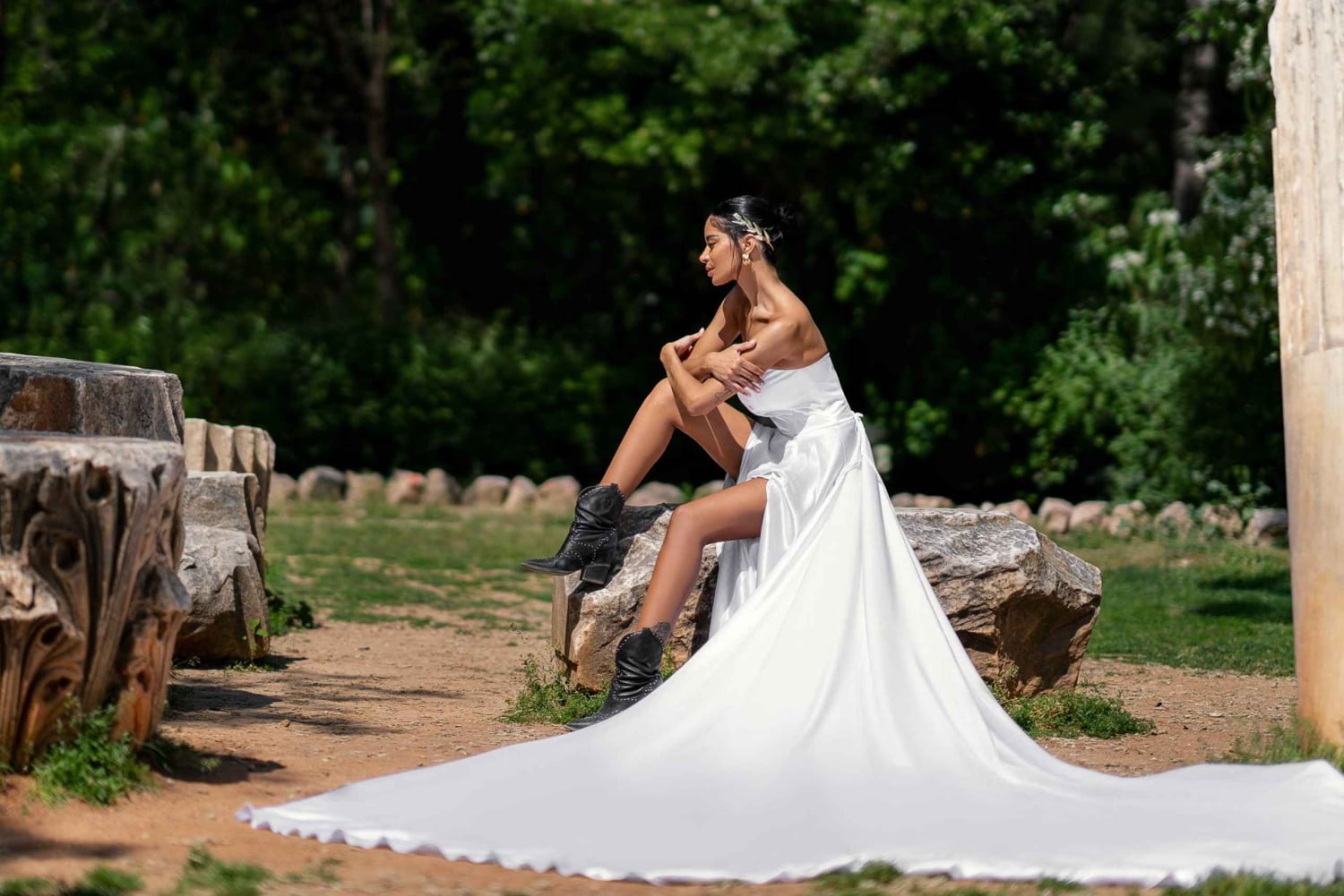 Athens: Flying Dress Photo © Photoshoot 'Express package'