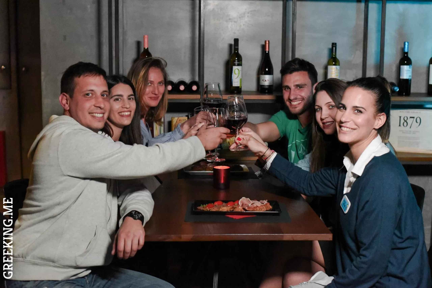 Athens: Food and Wine Tasting Tour at Night