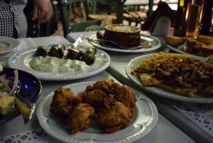 Athens: Food and Wine Tasting Tour at Night
