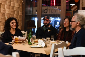 Athens: Food and Wine Tasting Tour at Night