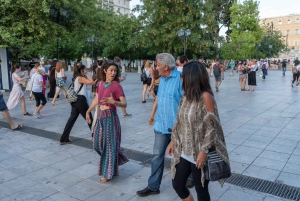 Athens: Food and Wine Tasting Tour at Night