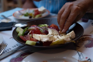 Athens: Food and Wine Tasting Tour at Night