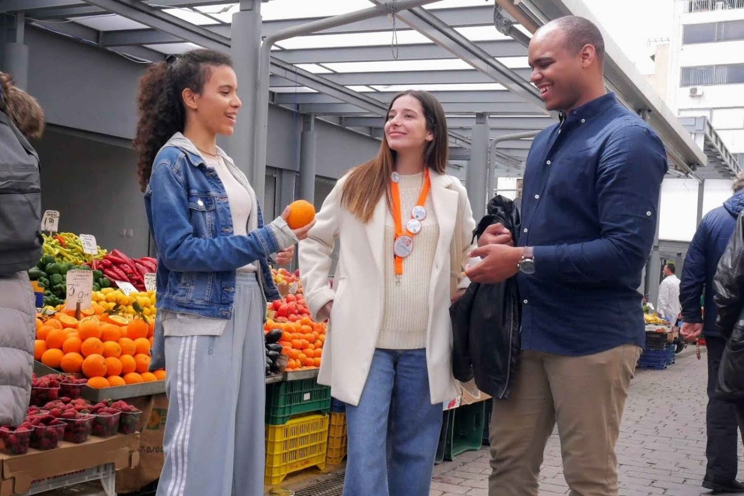 Athens: Food Tasting Tour in Plaka with Central Market Visit