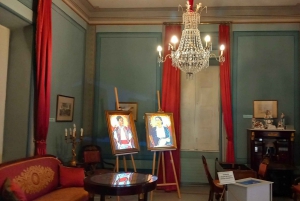 Atenas: tour gastronômico Prove a verdadeira Atenas, uma mordida de cada vez.