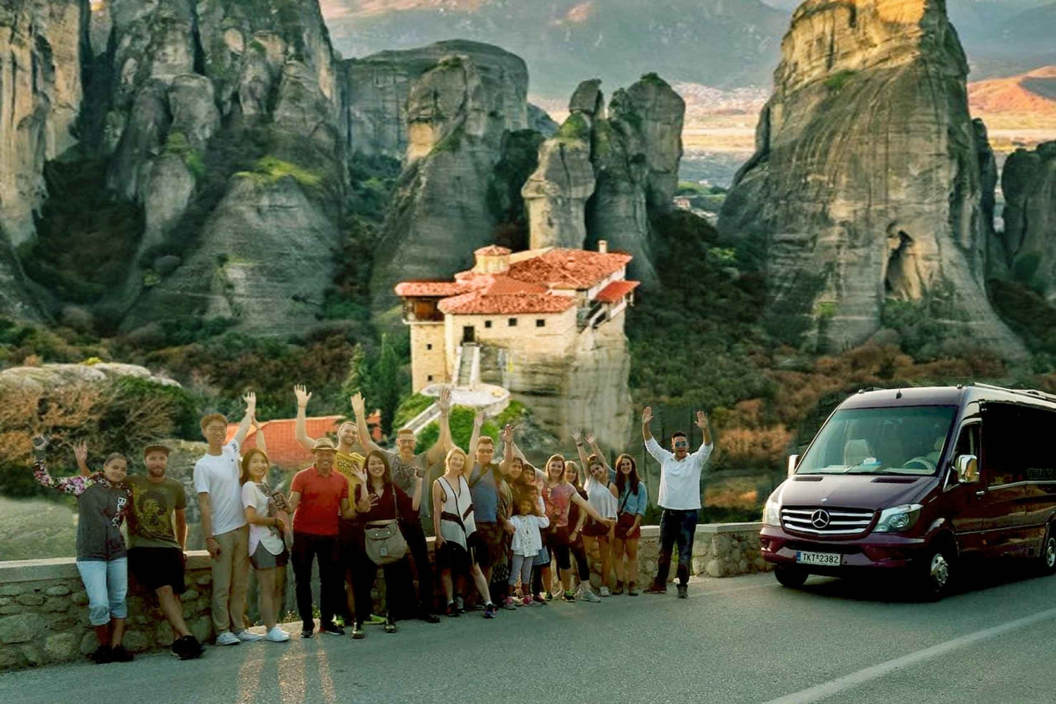 Athen: Meteora Tagestour auf Englisch/Spanisch & optionales Mittagessen