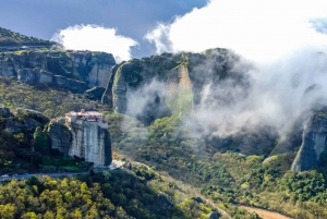 Ateny: Wycieczka 1-dniowa Meteora w języku angielskim/hiszpańskim i opcjonalny lunch