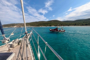 Athen: Heldags privat sejltur med måltider og drikkevarer