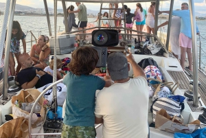 Athen: Heldags privat sejltur med måltider og drikkevarer