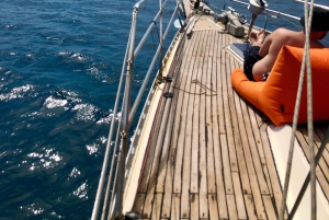 Athen: Heldags privat sejltur med måltider og drikkevarer