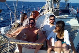 Athen: Heldags privat sejltur med måltider og drikkevarer