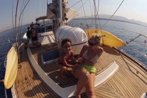 Athen: Heldags privat sejltur med måltider og drikkevarer