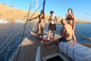 Athen: Heldags privat sejltur med måltider og drikkevarer