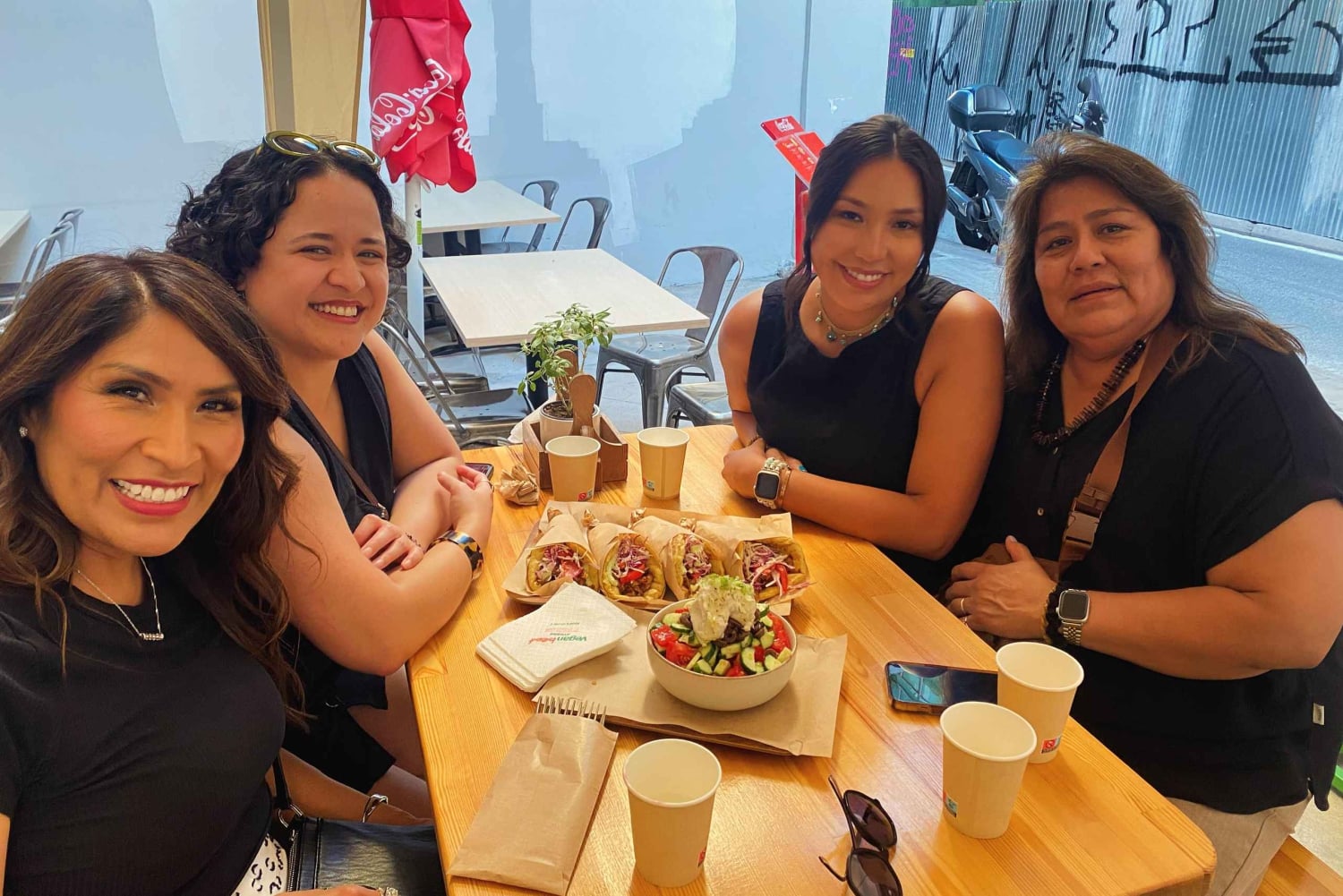 Athene: gastronomische veganistische groepswandeling