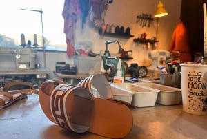 Athènes : Atelier de fabrication de sandales en cuir