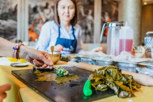 Athens: Greek Cooking Lesson & 3-Course Dinner