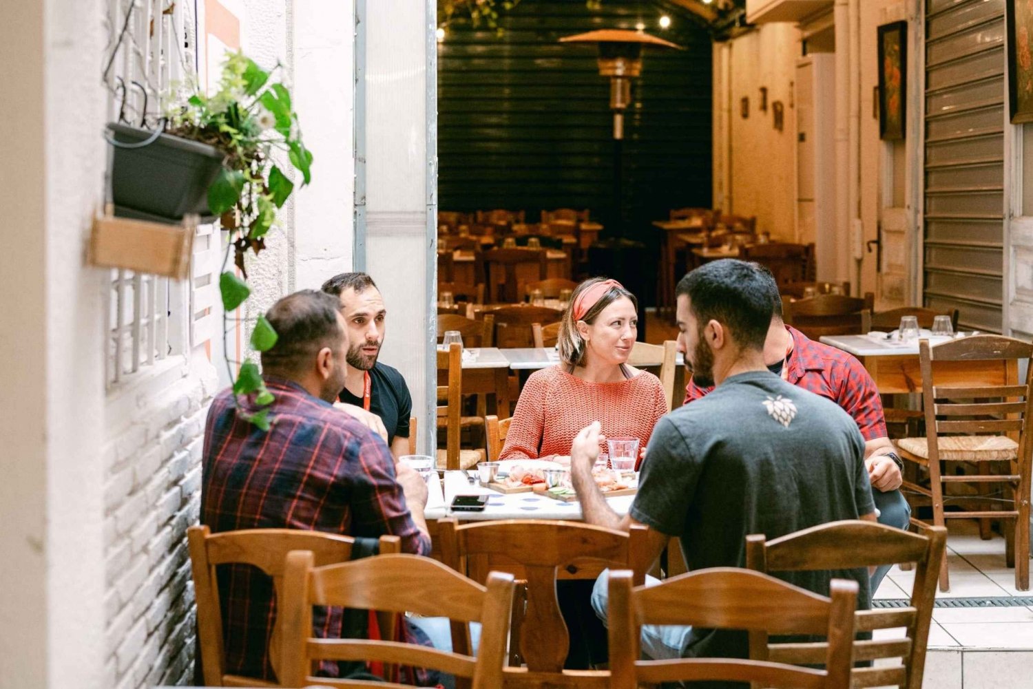 Aten: Grekisk mat och dryck kvällstur Koukaki stadsdel