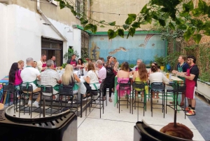 Ateena: Kreikkalainen souvlaki-pita-gyros-ruoanlaittokurssi paikallisen kanssa