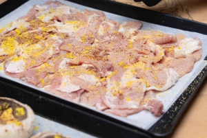 Ateena: Kreikkalainen souvlaki-pita-gyros-ruoanlaittokurssi paikallisen kanssa