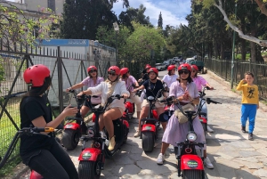 Atene: Tour guidato della città con scooter elettrico o bicicletta elettrica
