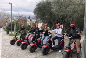 Athene: Stadsrondleiding met gids per elektrische scooter of E-bike