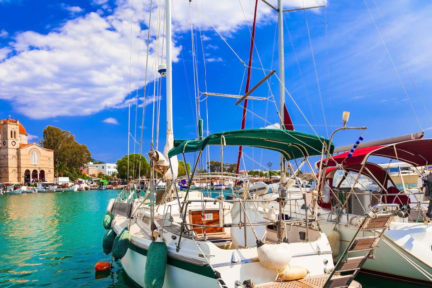 Ateena: Aeginan saarelle, jossa voi uida.